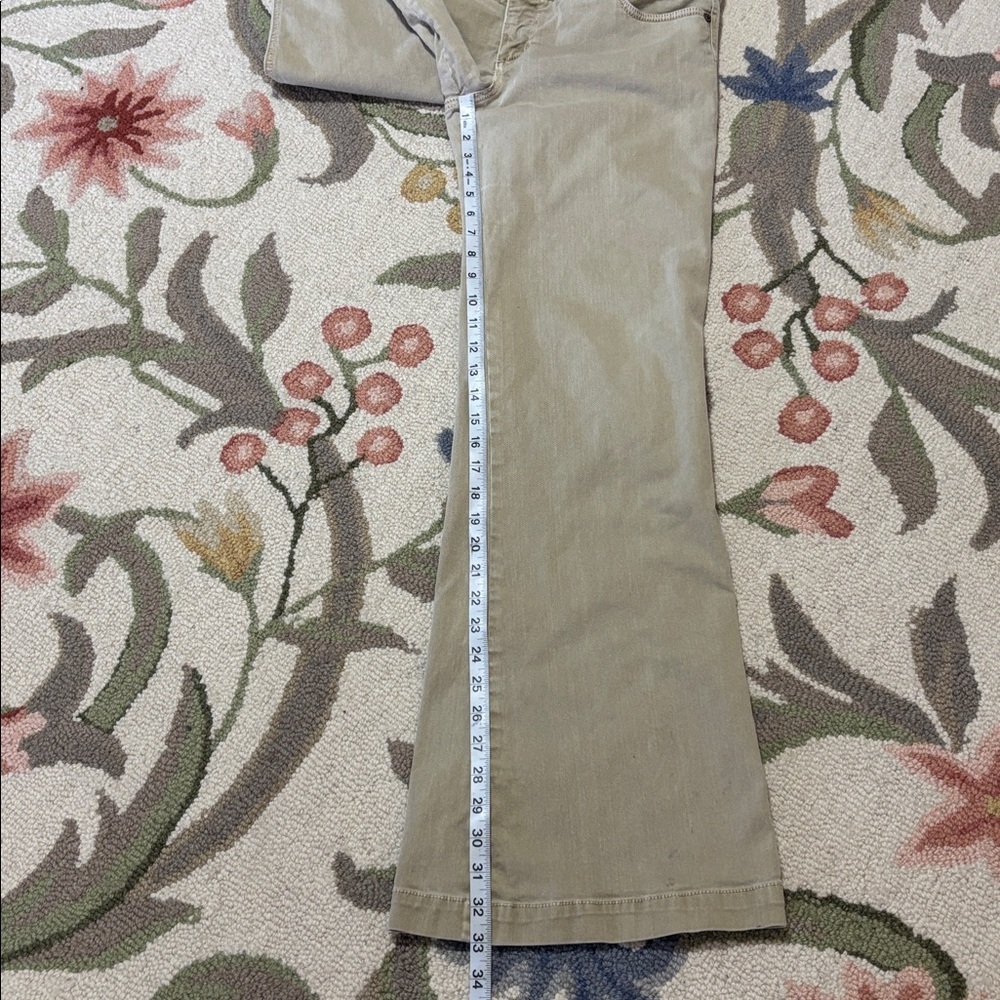 Sanctuary Women's Flared low rise Tan Jeans, size 30 - Picture 4 of 11